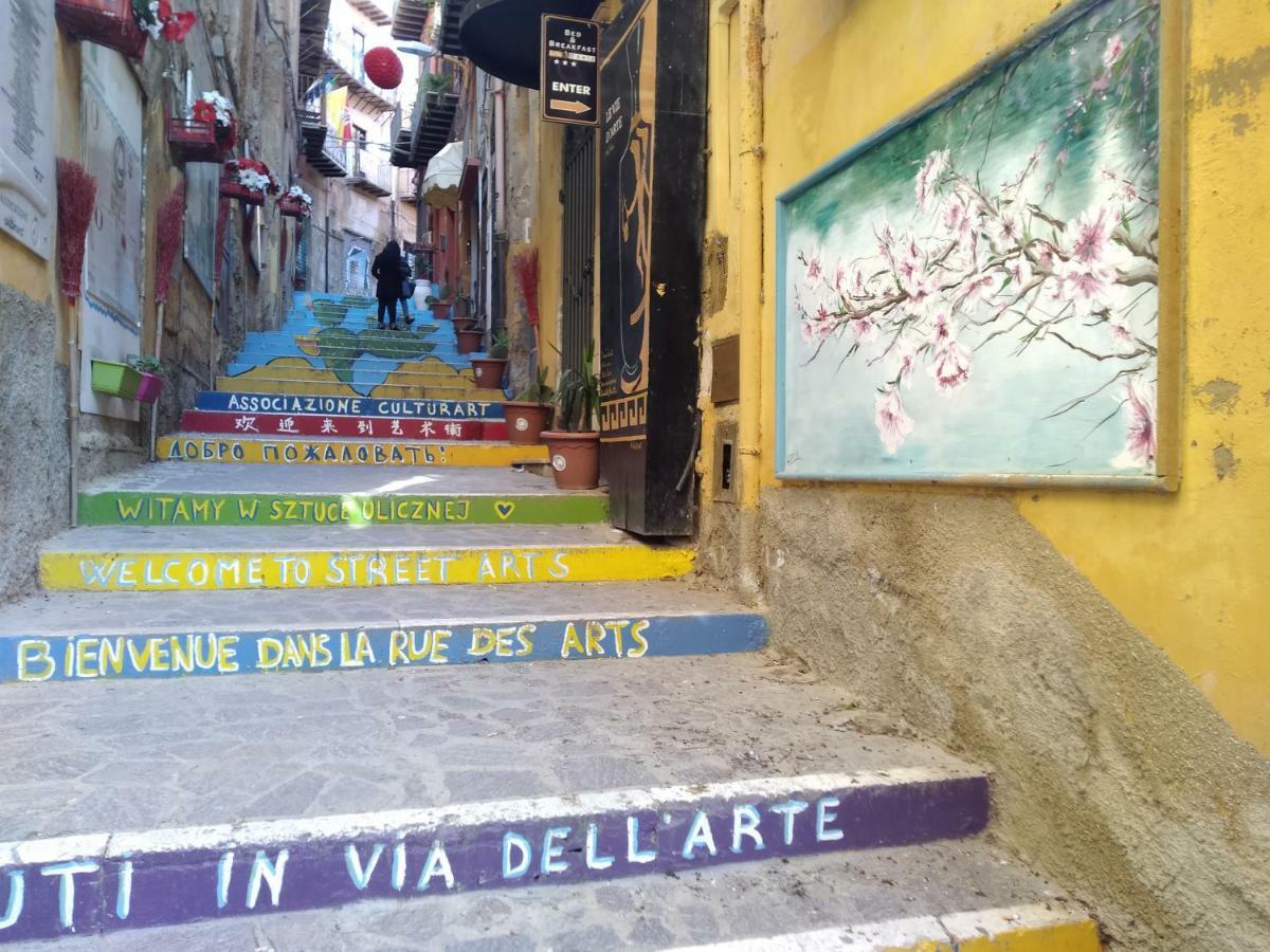 Una Scala Dal Centro Agrigent Exterior foto